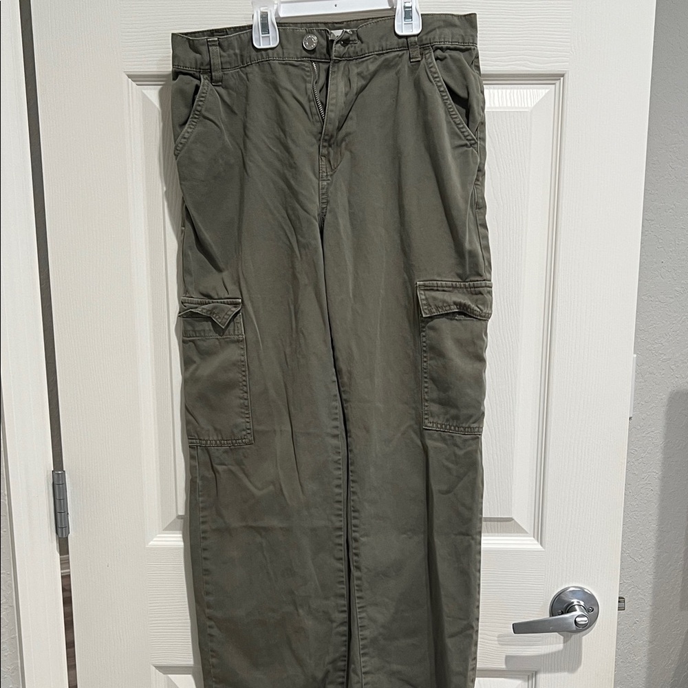 Women’s Olive Cargo Pants